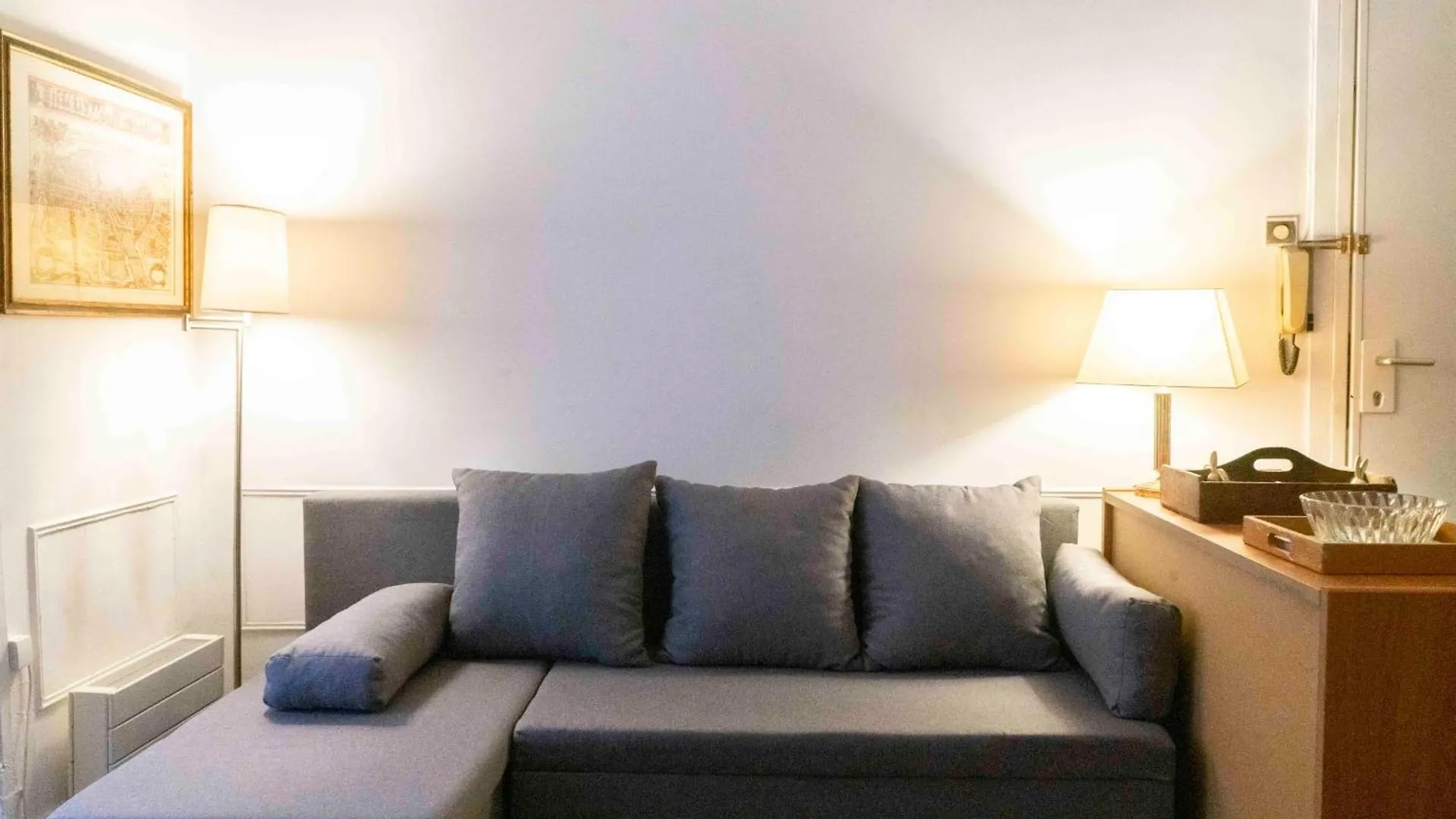 Comfortable With Beautiful Brightness Apartment *
